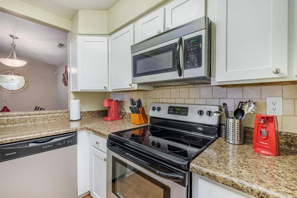 Charming Apartment With Wi-Fi Charlotte Ngoại thất bức ảnh