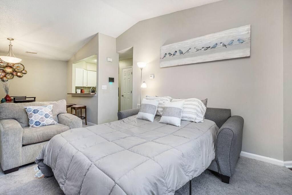 Charming Apartment With Wi-Fi Charlotte Ngoại thất bức ảnh